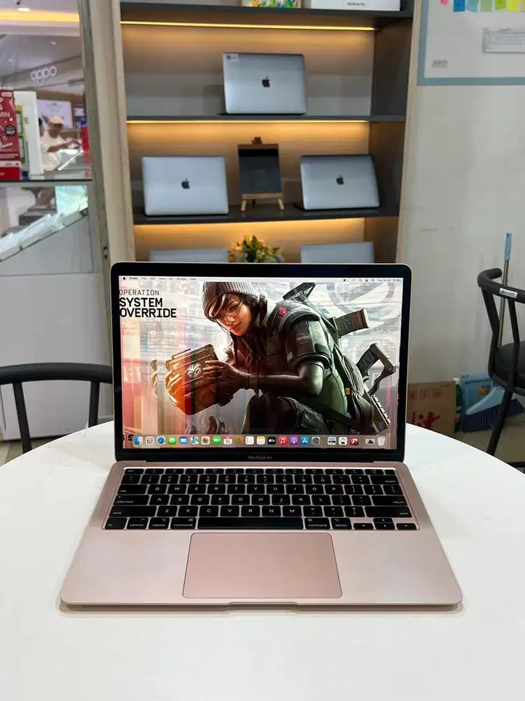 MacBook Air Retina 2020 - i3 8/256GB
