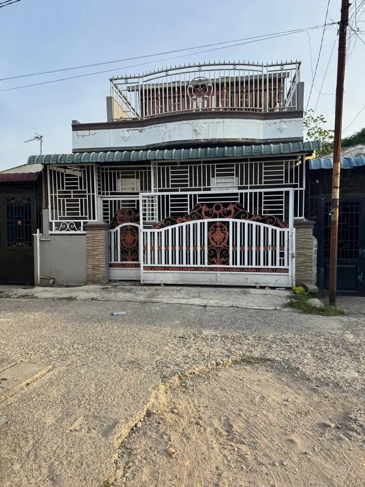 Dijual Rumah 2 Lantai di Medan Polonia
