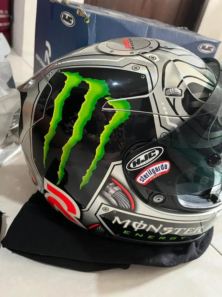 HJC RPHA 10 + Speed Machine
