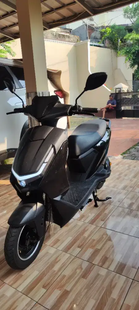 Selis sepeda listrik uwinfly D66B hitam