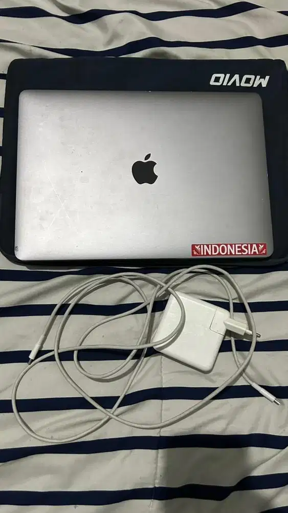 Macbook Pro 2017 13 Inchi