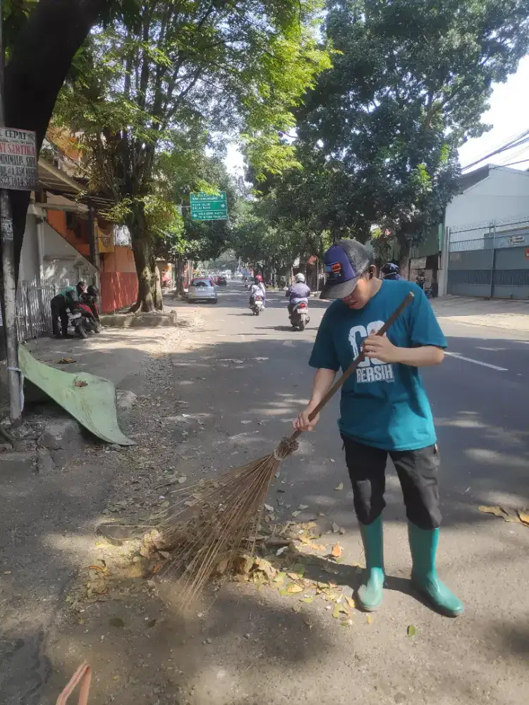 nyari kerja kuli, dagang apapun