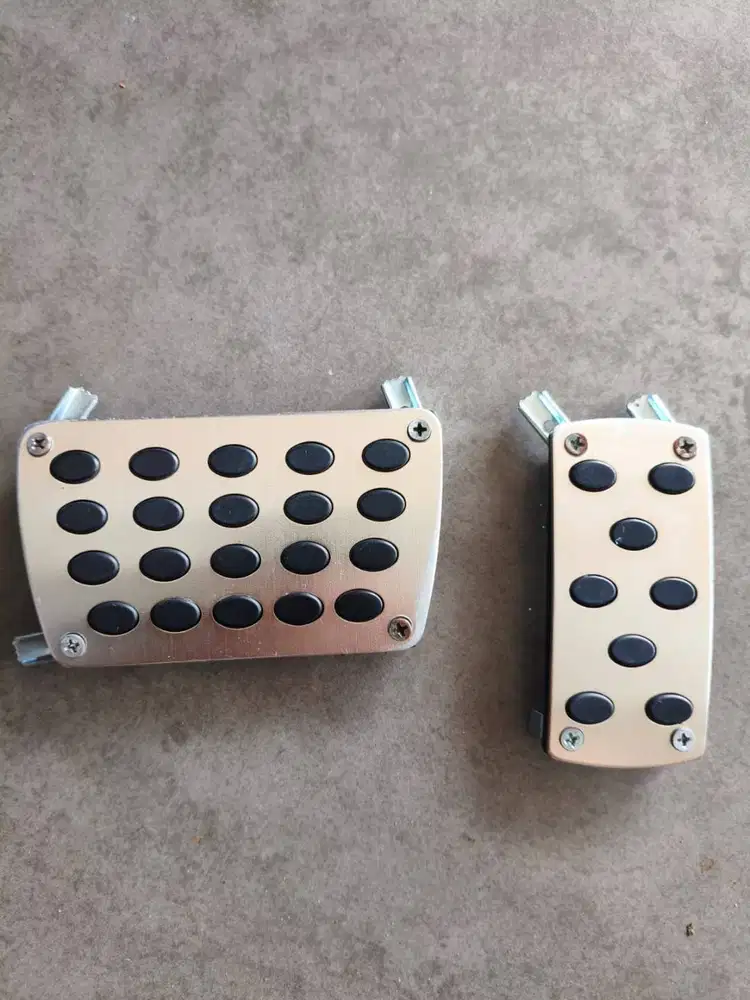 Cover Pedal Gas Pedal Pad Mobil Matic A/T Alumunium Racing Merek YSA