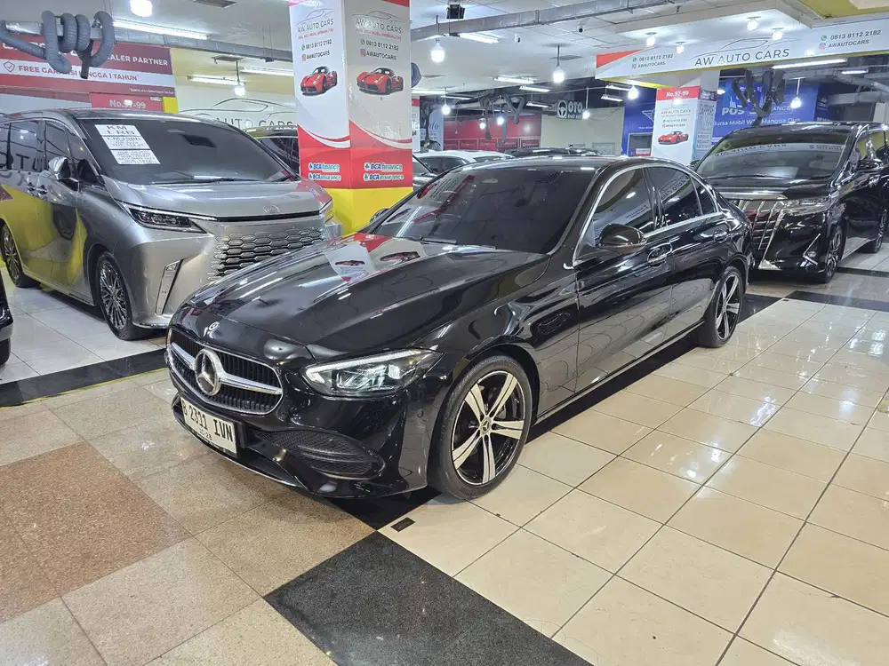 Mercedes Benz C200 2023 Hitam Perfect Condition  -NIK 2023 -Odo 13rb M