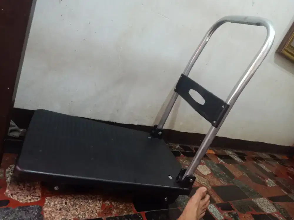 Di jual troli mini.ukran panjg 60cm.lebar 40cm