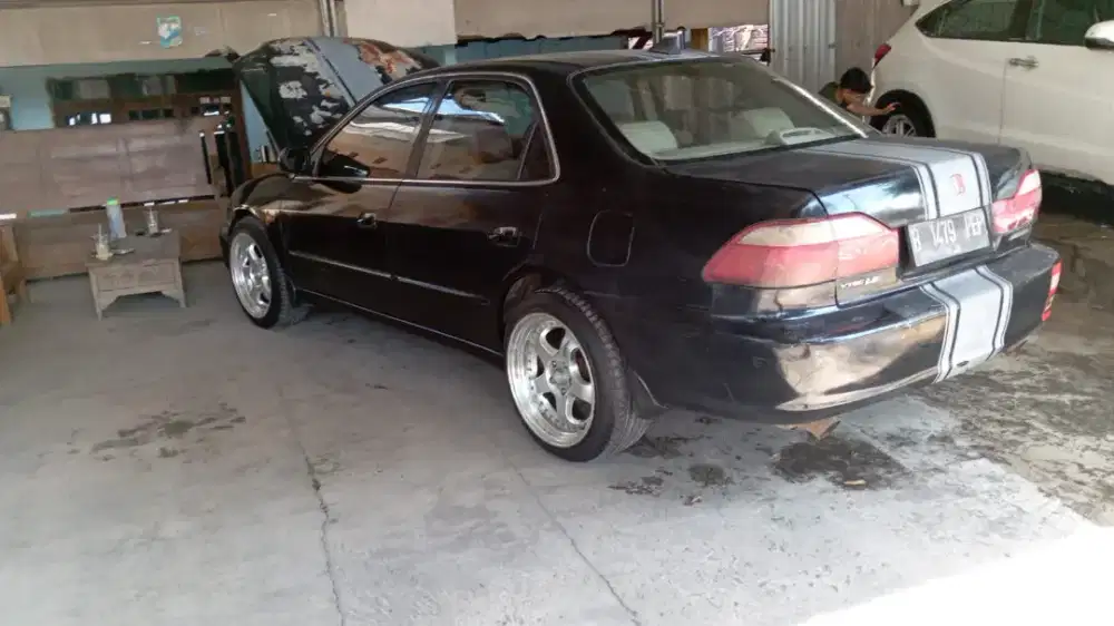 Honda acord 2003 metik