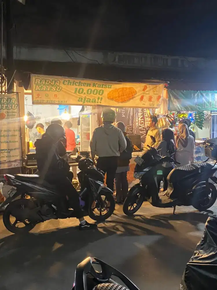 Loker outlet chicken katsu