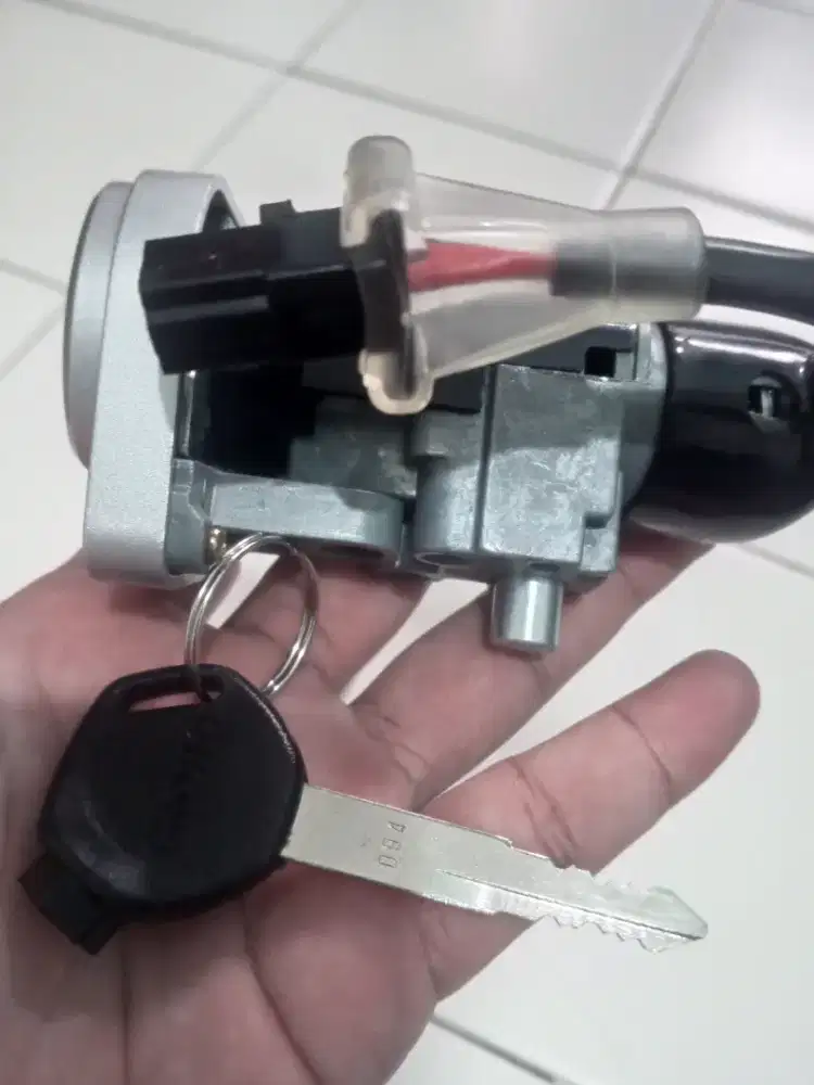 Kunci kontak motor Honda spasy