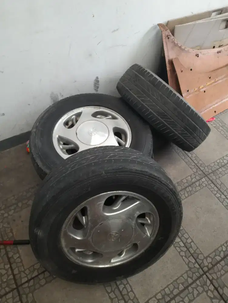 Velg kijang Lgx Efi r14 + ban 0cd 4x114