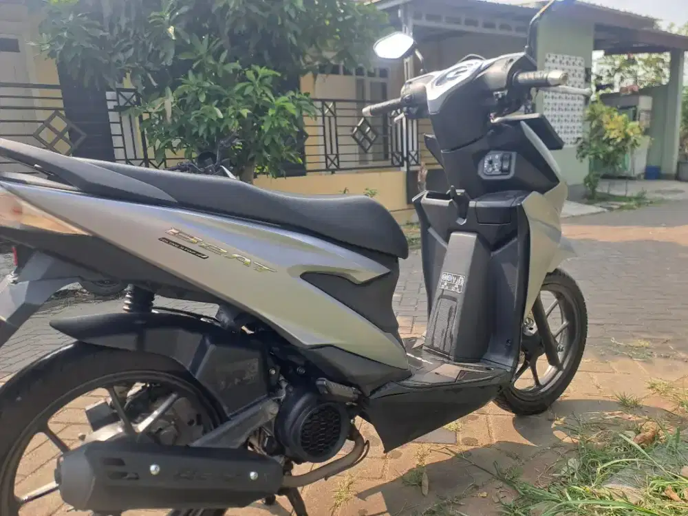 Honda beat delux silver 2025