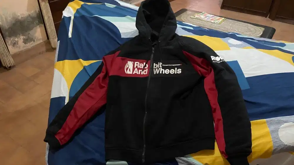 Jaket rabbit and wheels size xl