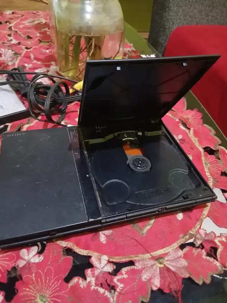 Di jual Sony PlayStation 2 Slim