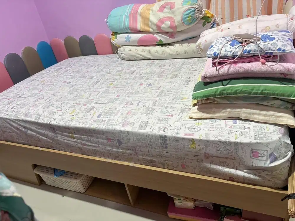 Dijual dipan dan kasur bekas ukuran 120 x 200