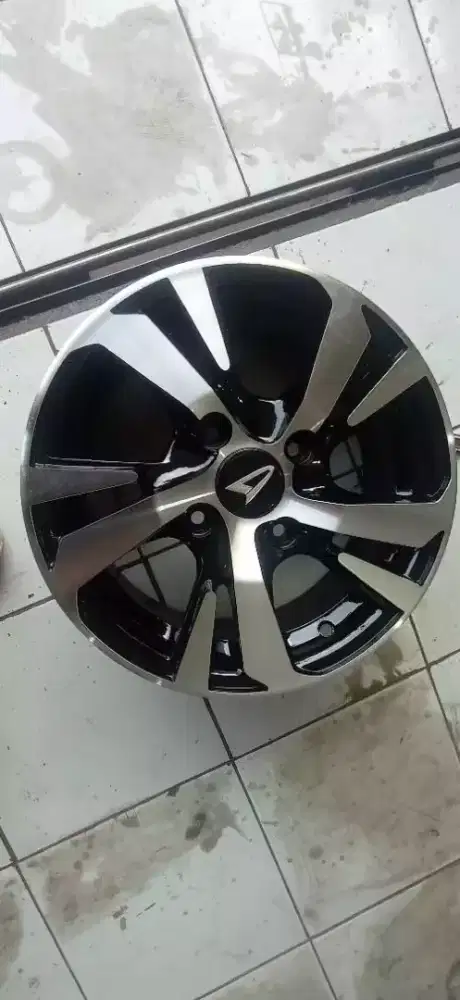 velg toyota avanza ring 15