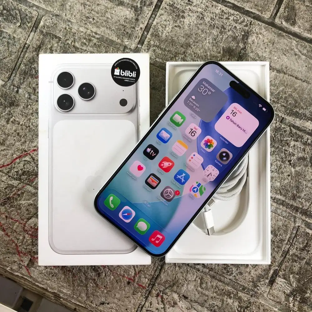 Iphone 17 pro max 256 gb ibox pemakaian 3 minggu