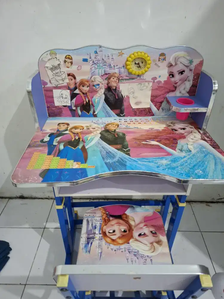 Dijual meja belajar anak