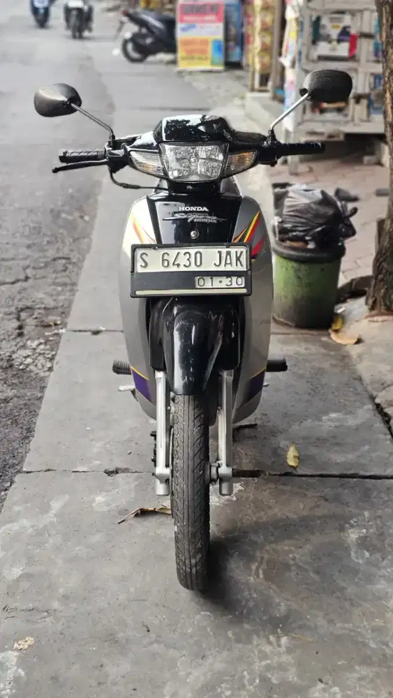 HONDA SUPRA  2004