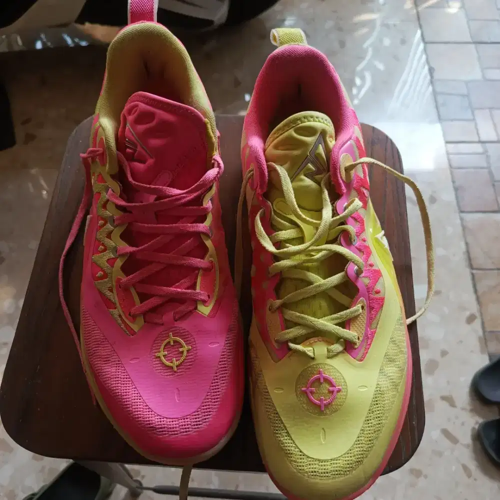 Sepatu Basket Rigorer AR2 Butterfly