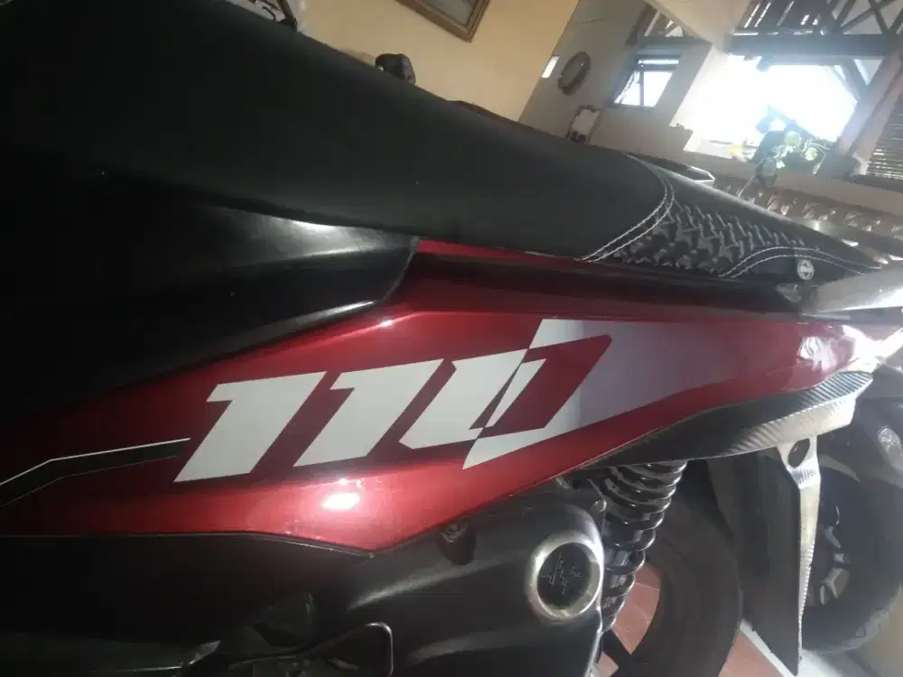 Di jual/ bt body samping kanan kiri beat fi tahun 2015 merek win