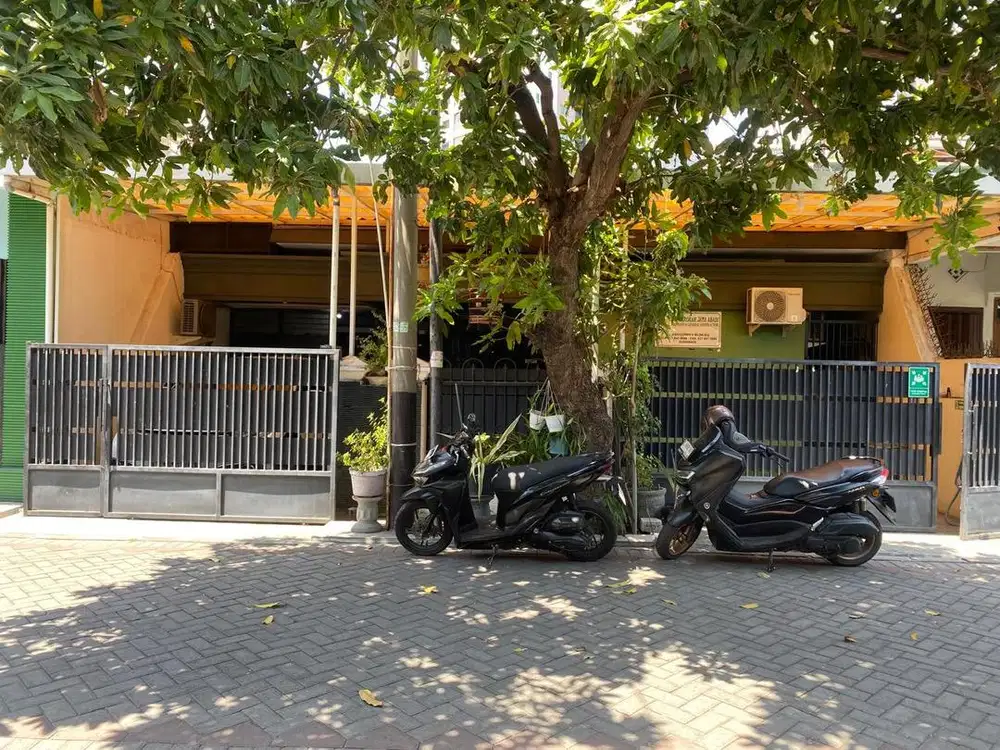 Jual rumah strategis