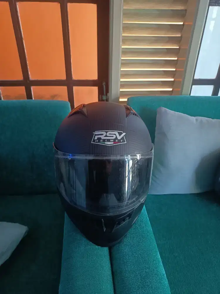 Helm rsv ff 500 carbon