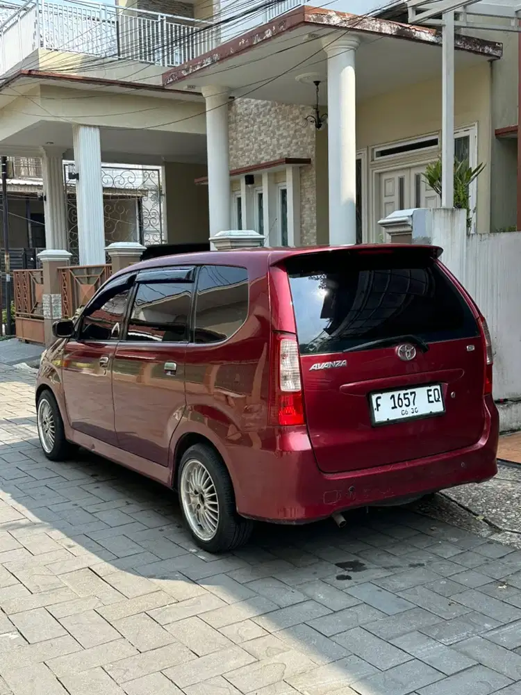 Toyota Avanza 2004 Bensin