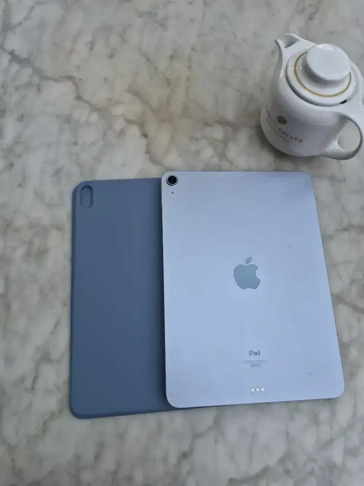 iPad Air 4 256GB Wi-Fi Ex iBox + Apple Pencil 2 + Casing Fullset Mulus