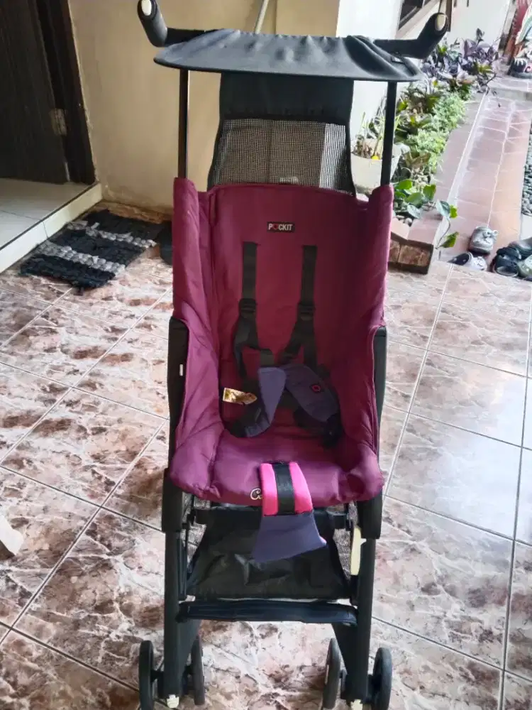 Dijual Stroller Pockit 2s Wide Body Kondisi Bagus Dan Ada Tas & Dus