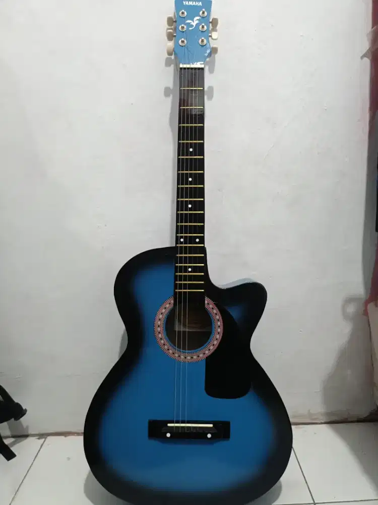 (Bekas)Gitar acoustik + free senar +tas