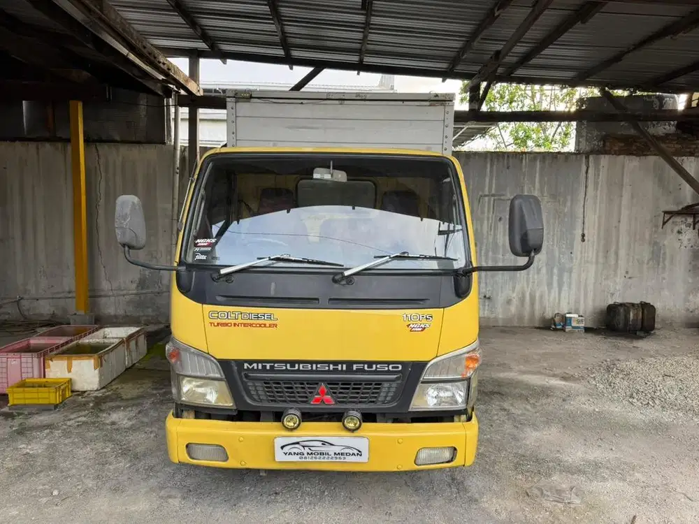 Mitsubishi Canter Colt Diesel FE71 PS110 Truck Box 2012