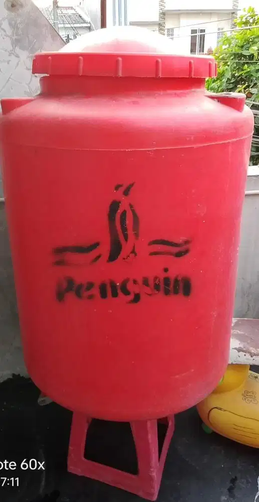 TOREN PENGUIN 300 LITER