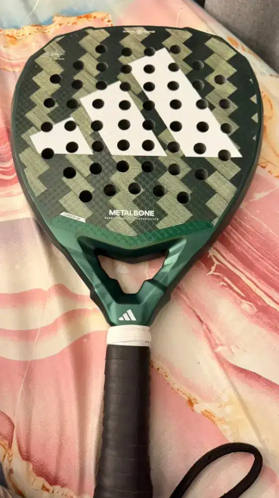 Raket padel Adidas reserve 2025