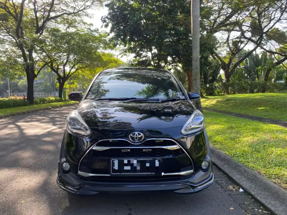 Toyota Sienta Q matic