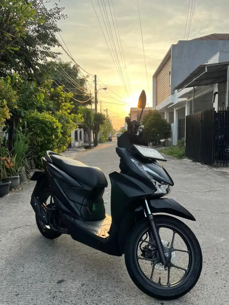 Honda Beat Deluxe Smart Key Thn 2025 Bln 11 Low Km 5rb Istimewa