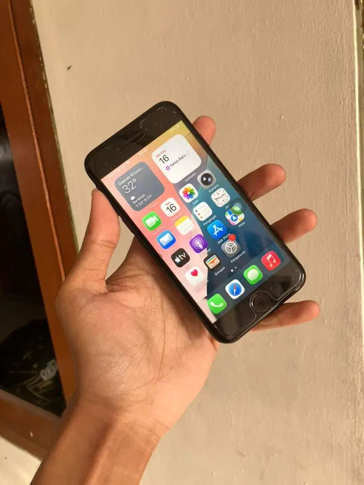 Iphone SE 2020 gen 2 iBox resmi 64gb