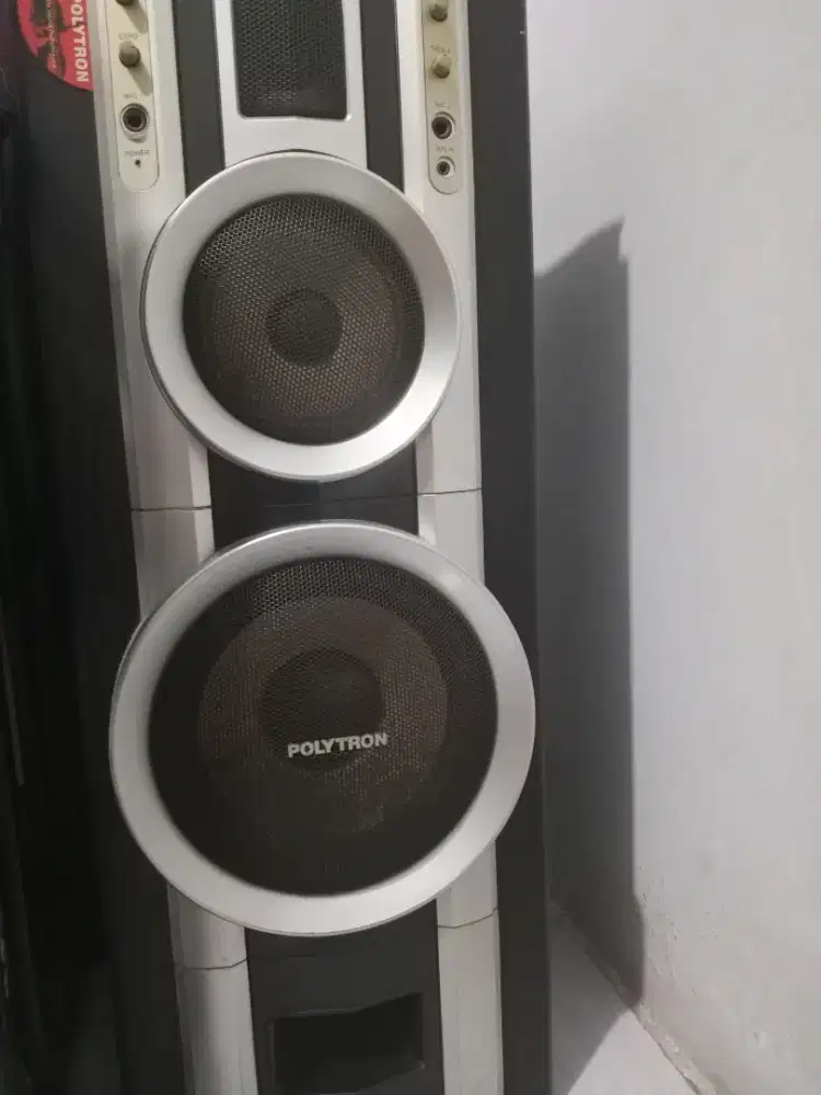 Speaker Polytron full bass
