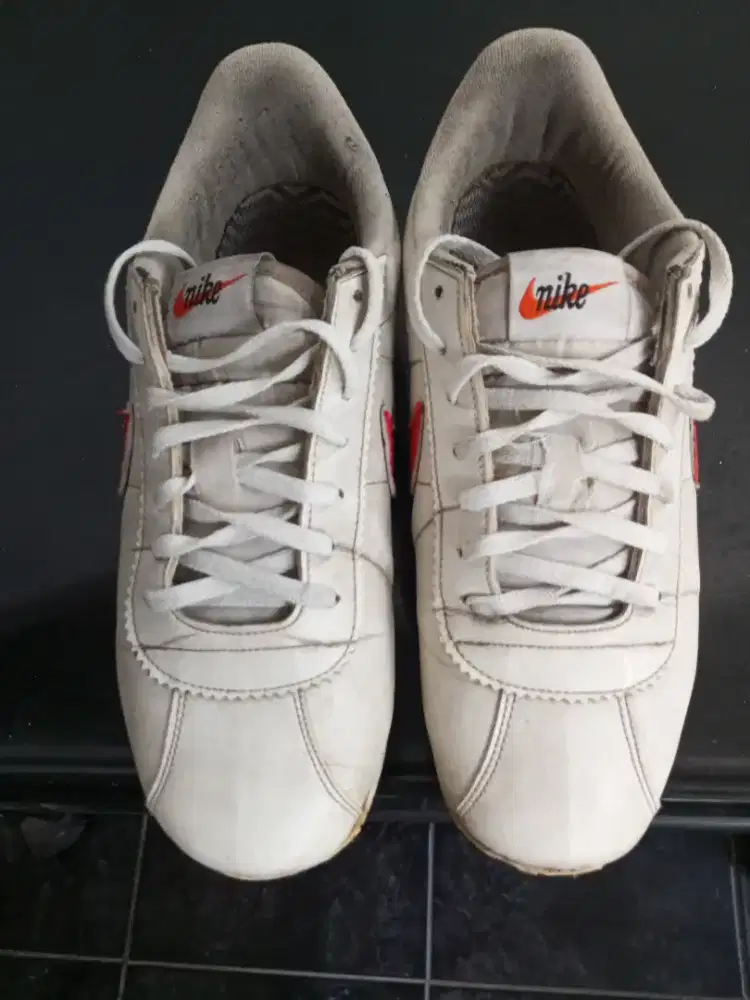 Sepatu Sneaker Pria, Warna Putih, Size 42