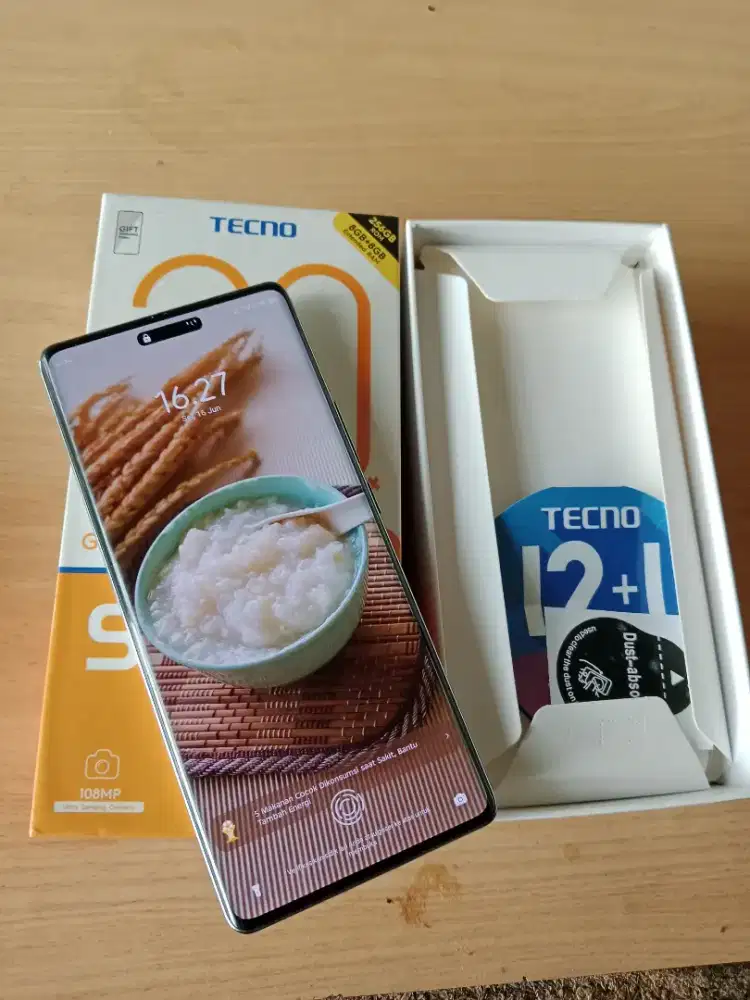 Tecno spark 20 pro+ like new box lengkap no minus