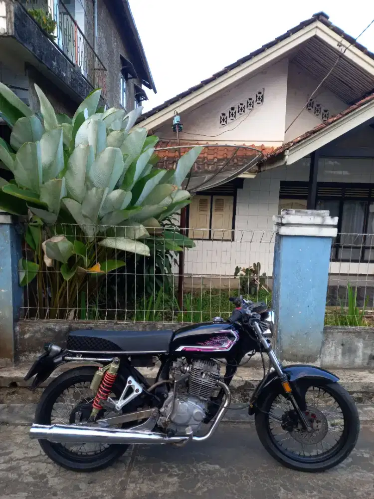 cb 100 mesin megapro