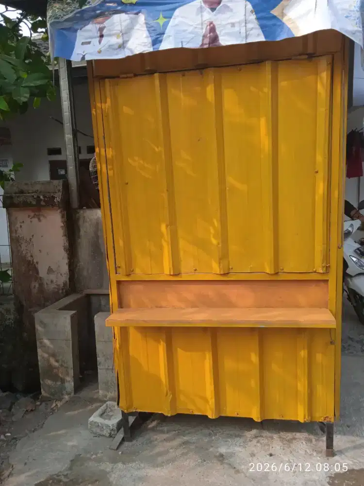 Booth container untuk berjualan