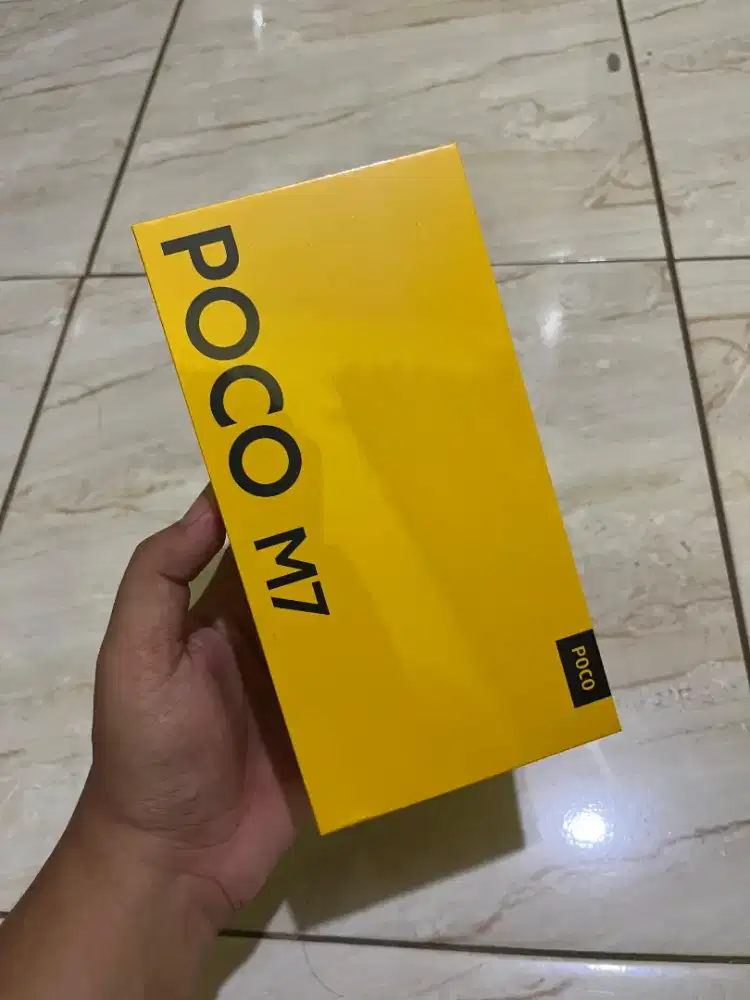 Poco m7 8/256 silver