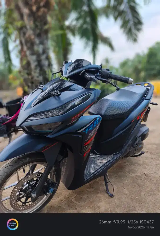 Vario 125 cbs iss special edition