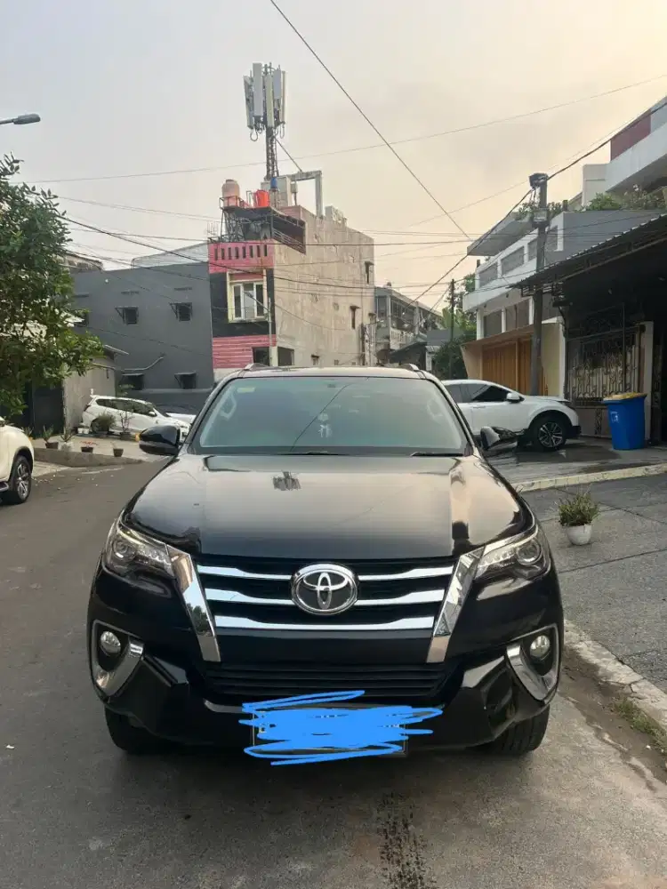 Di Jual Mobil Fortuner VRZ 2.4 Diesel Solar, Matic