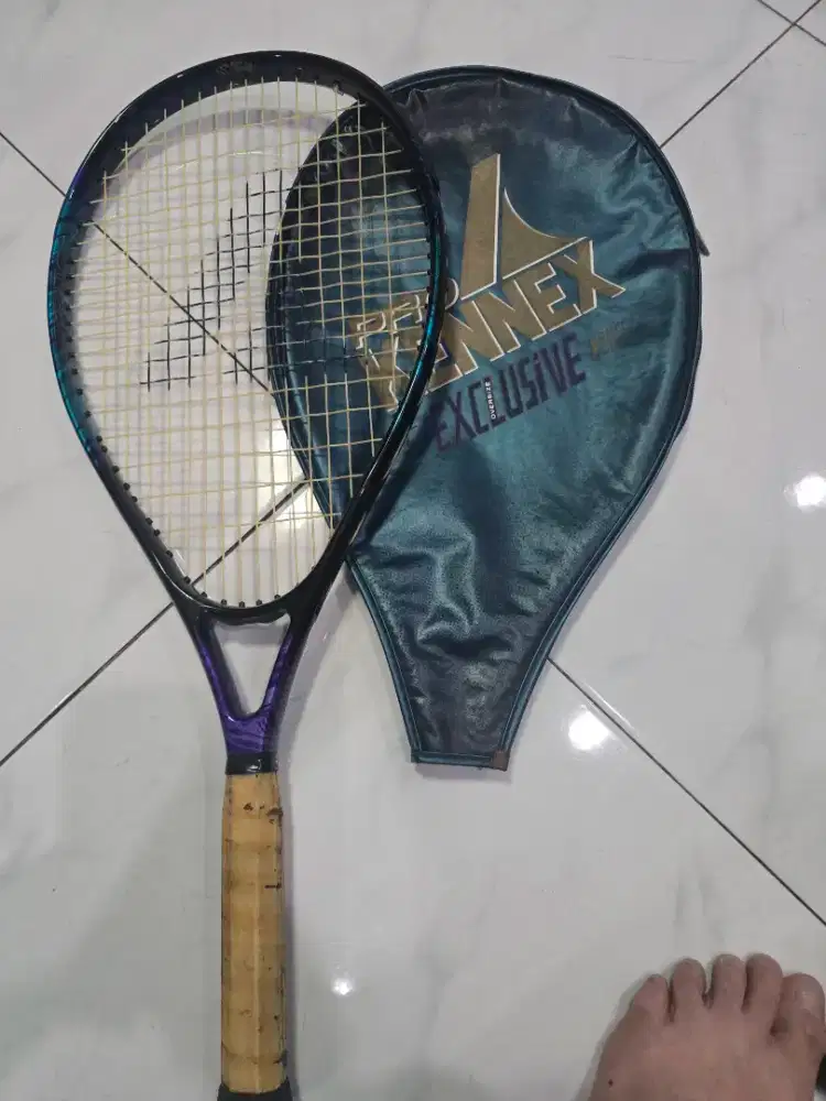 Raket Tenis merk Pro kennex