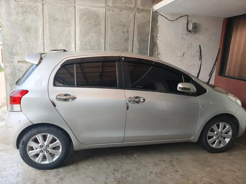 Toyota Yaris 2010 Bensin