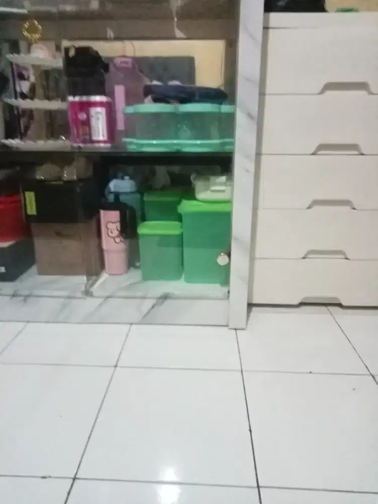 Jual beli perabot rumah tangga