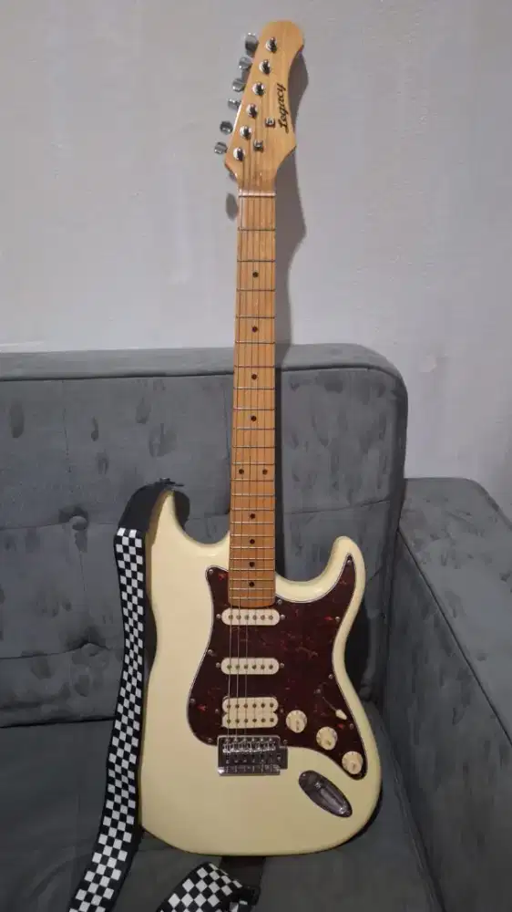 Gitar Legacy EG102 Stratocaster