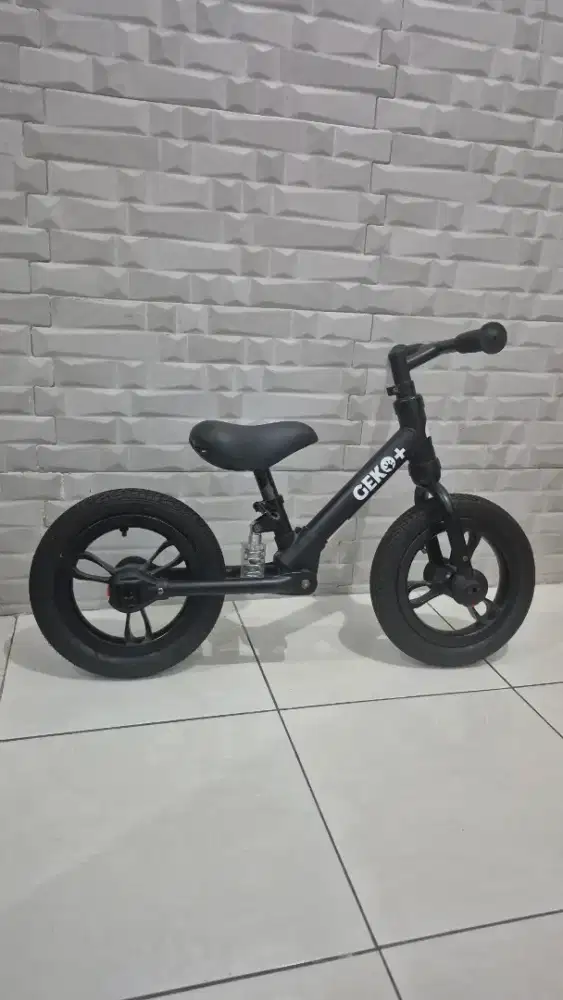 Preloved Balance Bike Geko+ 4in1