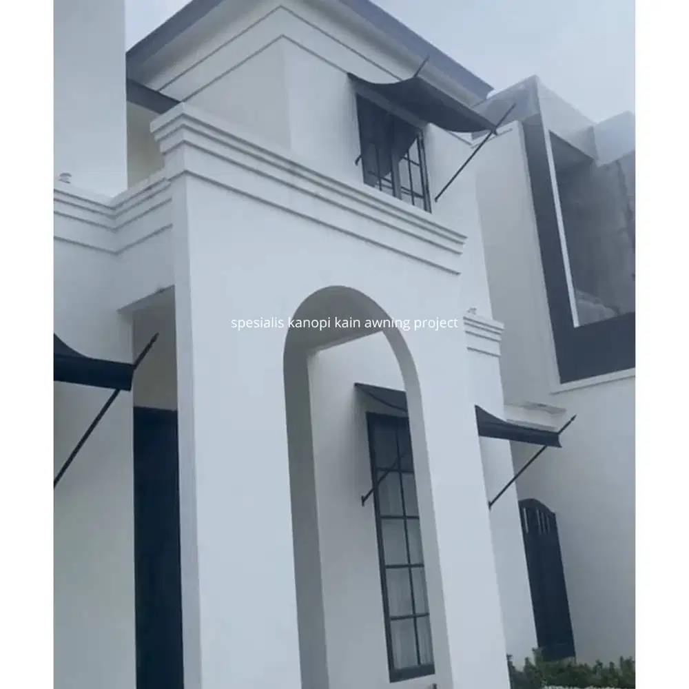 Kanopi Awning untuk jendela rumah dengan tombak