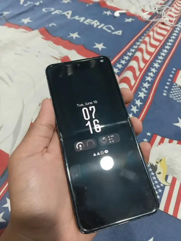 Samsung z flip 4 8/128